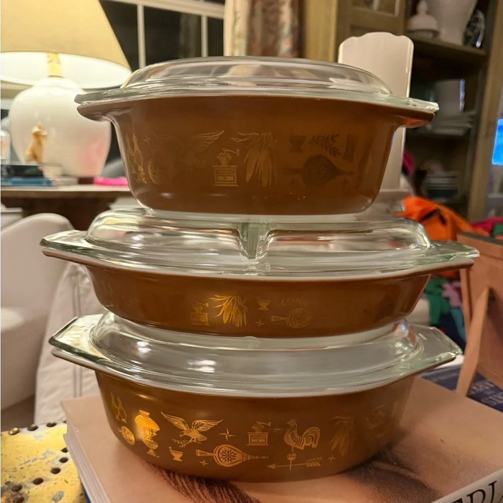 Pyrex Early American Heritage Casserole Gold Set Clear Lids  3 Sets •pristine!